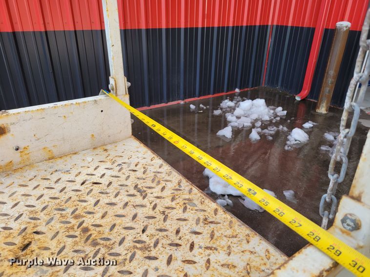 image for item MC9569 2013 JLG 1932RS  scissor lift