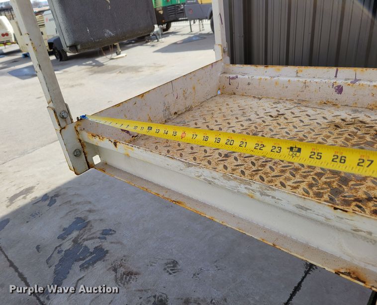 image for item MC9569 2013 JLG 1932RS  scissor lift