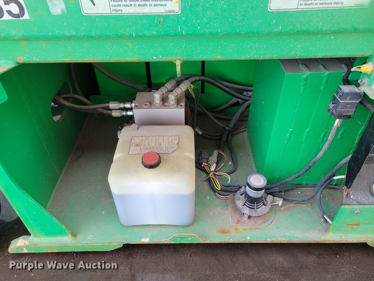 image for item MC9569 2013 JLG 1932RS  scissor lift