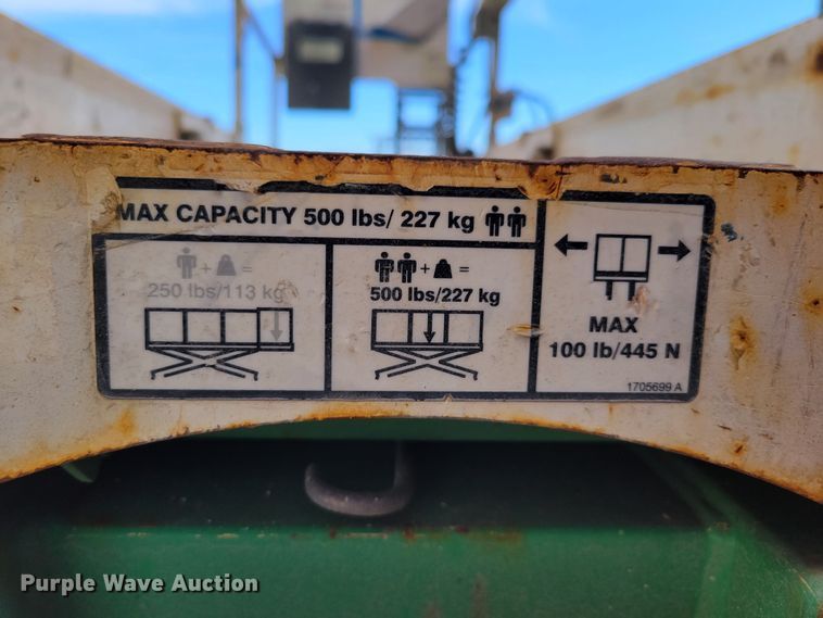 image for item MC9569 2013 JLG 1932RS  scissor lift