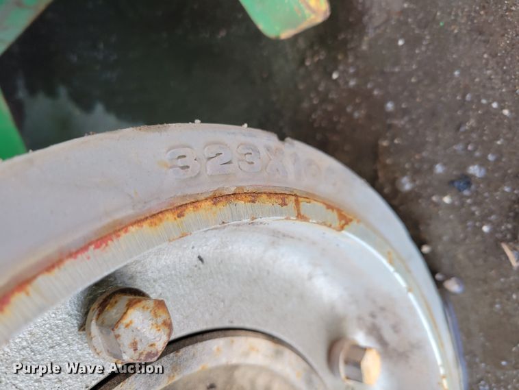 image for item MC9569 2013 JLG 1932RS  scissor lift