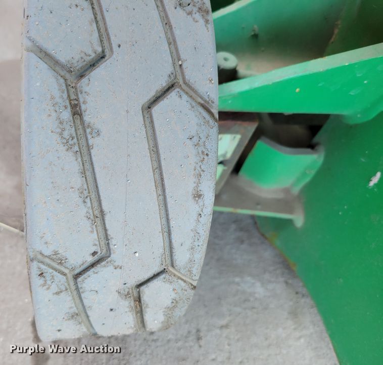 image for item MC9569 2013 JLG 1932RS  scissor lift