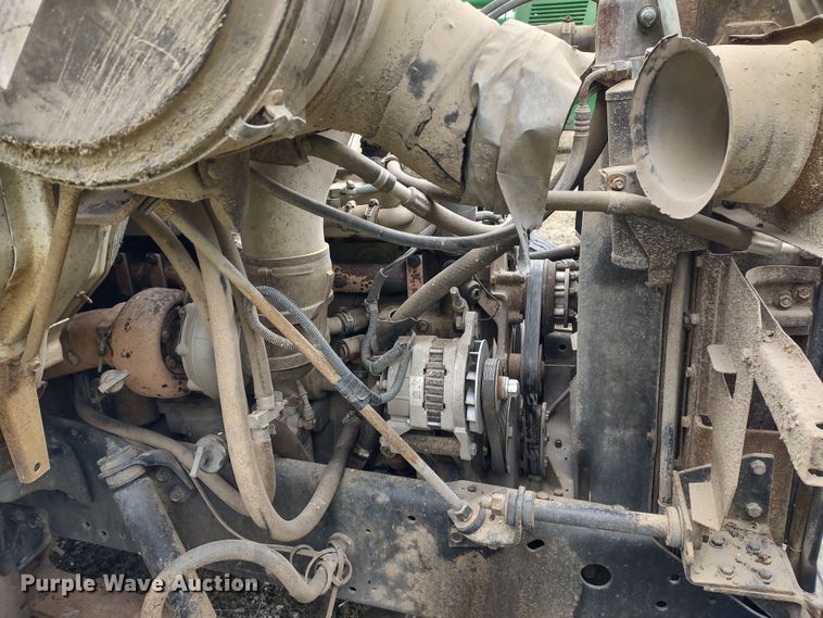 image for item MD9298 1984 International S2375  semi truck