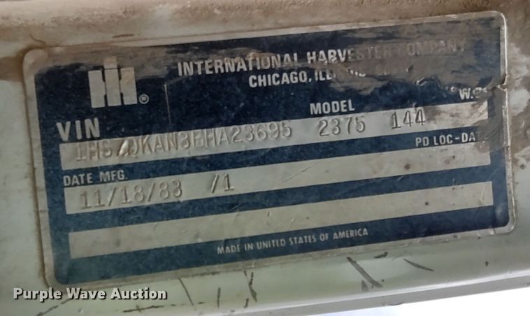 image for item MD9298 1984 International S2375  semi truck