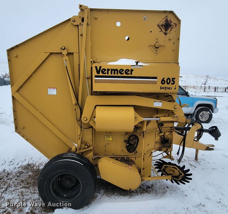 image for item ME9662 1990 Vermeer 605 Super J round baler
