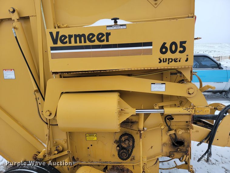 image for item ME9662 1990 Vermeer 605 Super J round baler