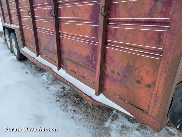 image for item ME9664 1983 Kiefer Built livestock trailer