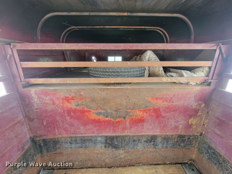 image for item ME9664 1983 Kiefer Built livestock trailer