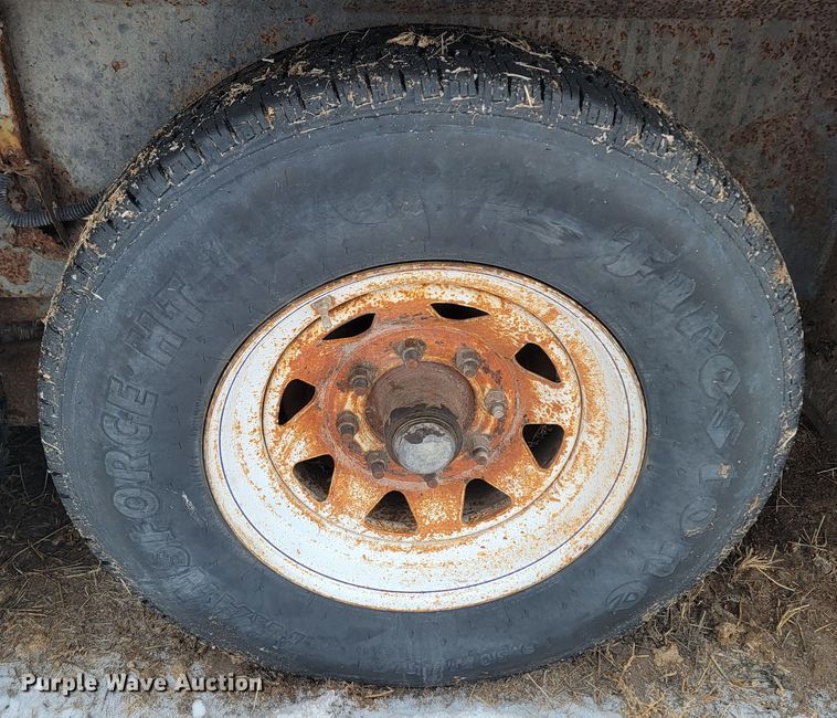 image for item ME9664 1983 Kiefer Built livestock trailer