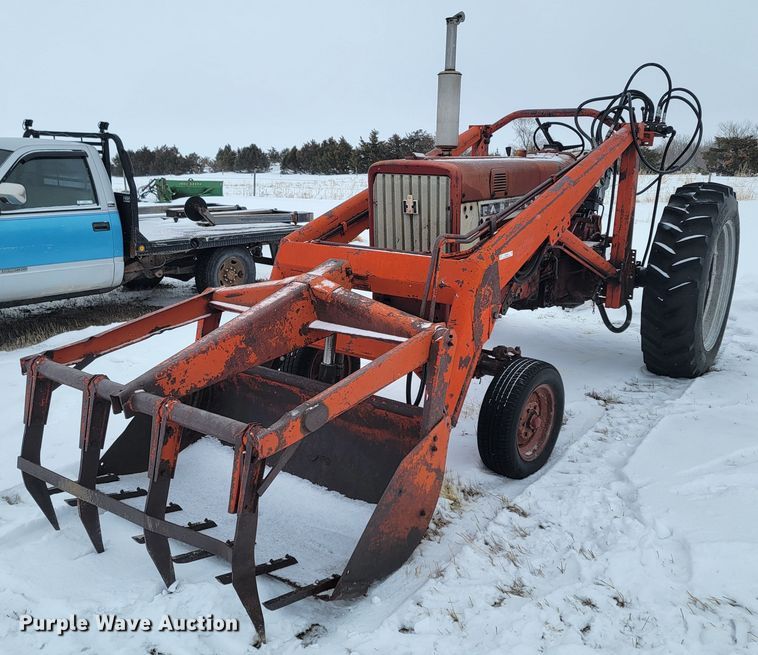 image for item ME9665 Farmall 656 tractor