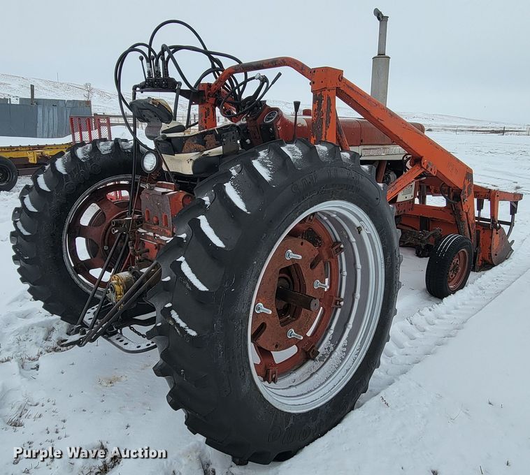 image for item ME9665 Farmall 656 tractor