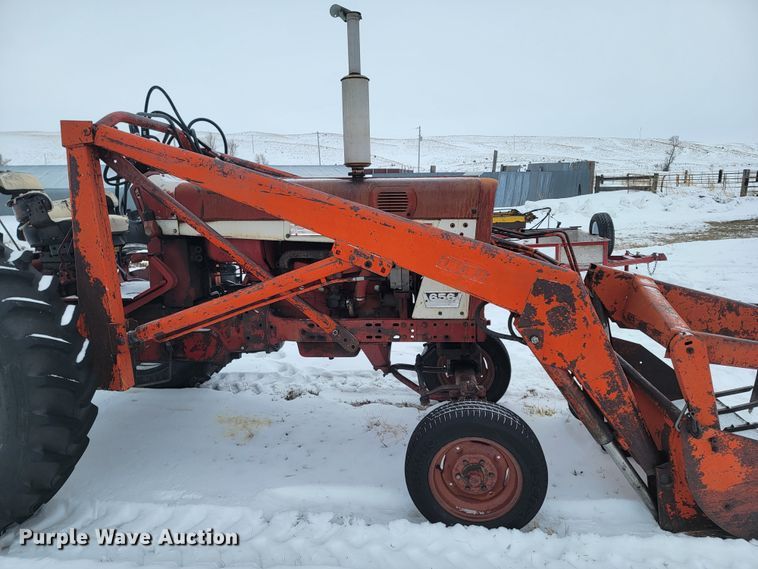 image for item ME9665 Farmall 656 tractor