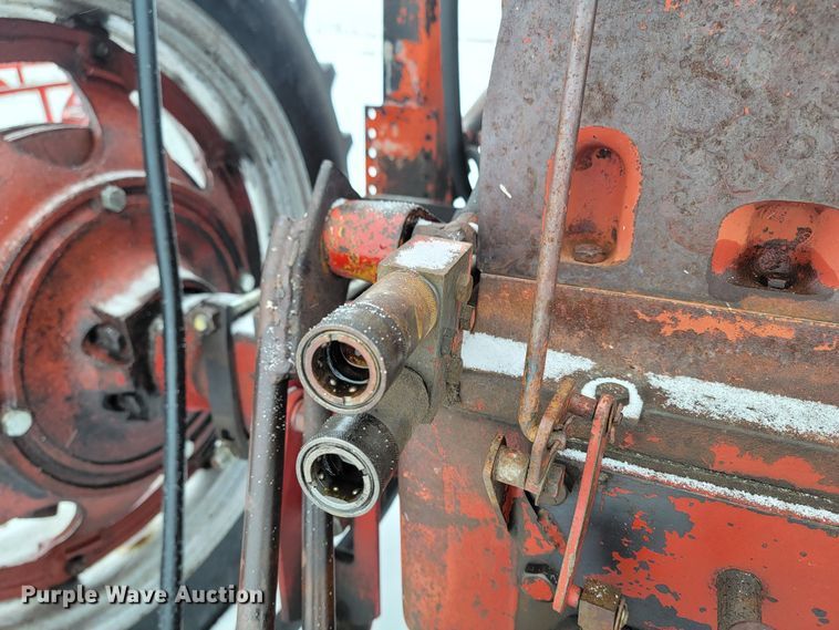 image for item ME9665 Farmall 656 tractor