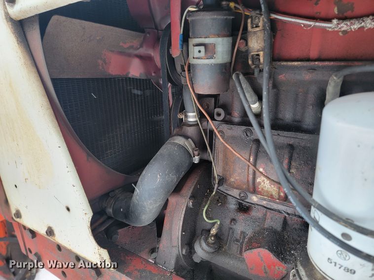 image for item ME9665 Farmall 656 tractor