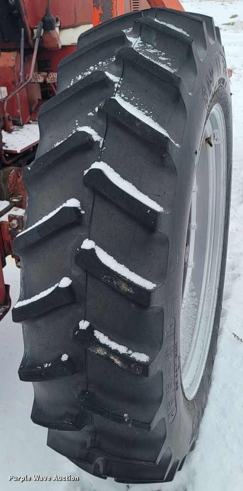 image for item ME9665 Farmall 656 tractor