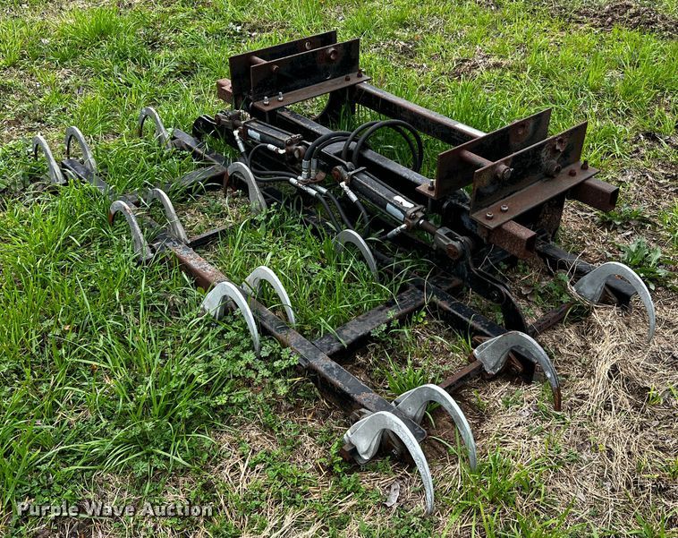 image for item MF9807 Marcrest  bale accumulator grapple