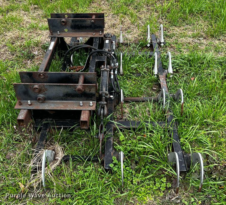 image for item MF9807 Marcrest  bale accumulator grapple