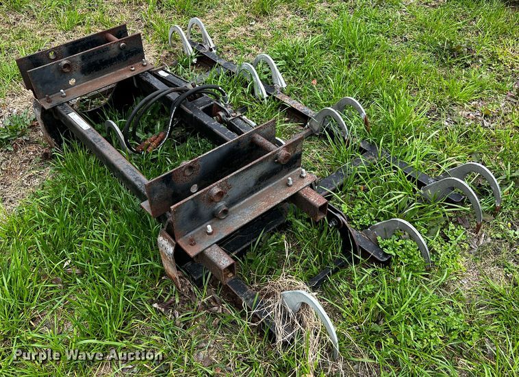 image for item MF9807 Marcrest  bale accumulator grapple