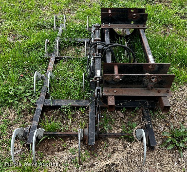 image for item MF9807 Marcrest  bale accumulator grapple