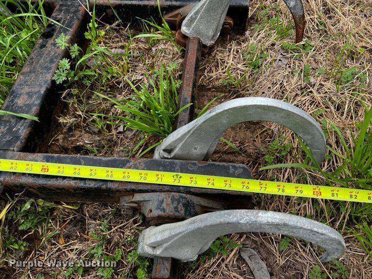 image for item MF9807 Marcrest  bale accumulator grapple