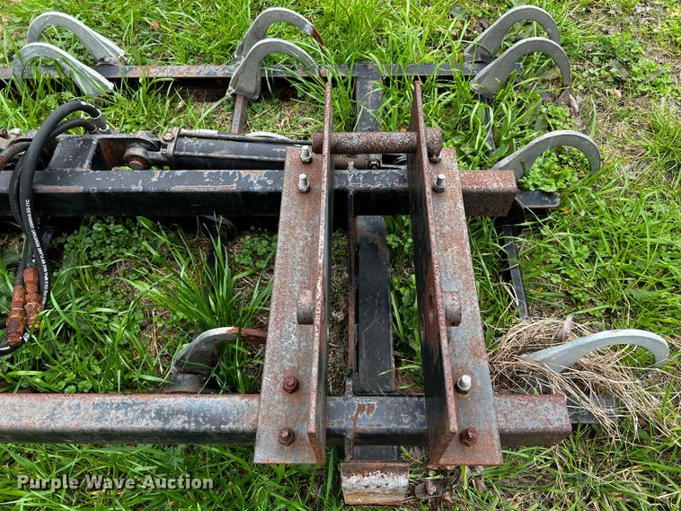 image for item MF9807 Marcrest  bale accumulator grapple