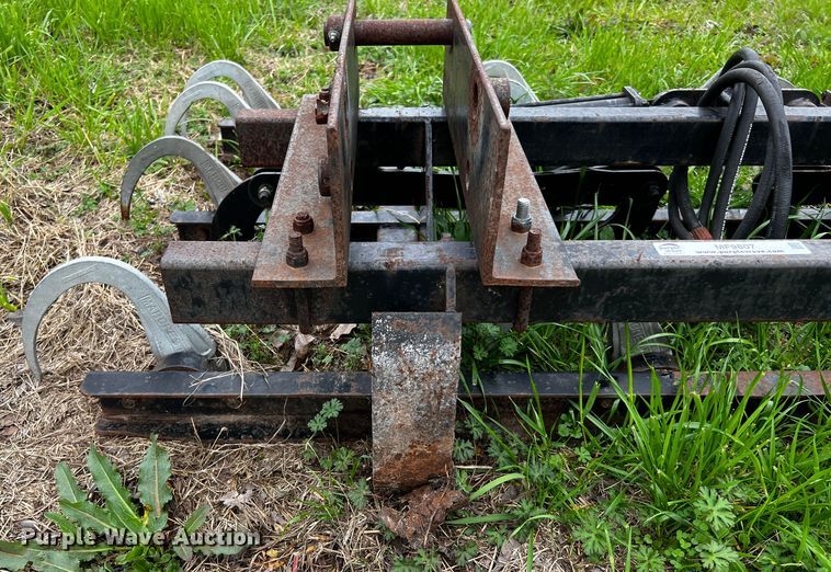 image for item MF9807 Marcrest  bale accumulator grapple