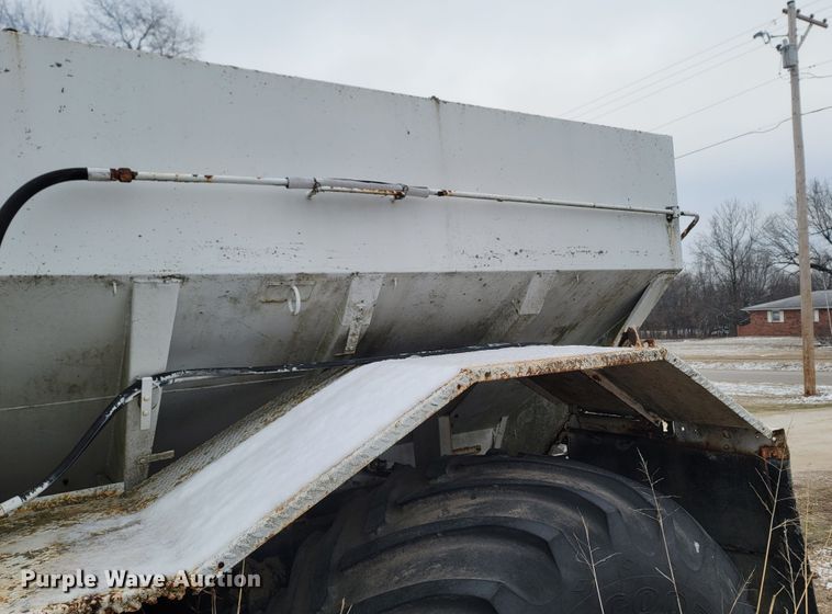 image for item MH9682 1984 GMC Brigadier  fertilizer delivery truck