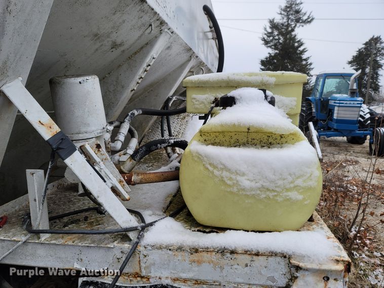 image for item MH9682 1984 GMC Brigadier  fertilizer delivery truck
