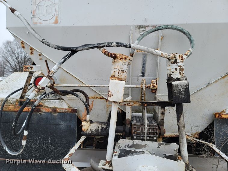 image for item MH9682 1984 GMC Brigadier  fertilizer delivery truck