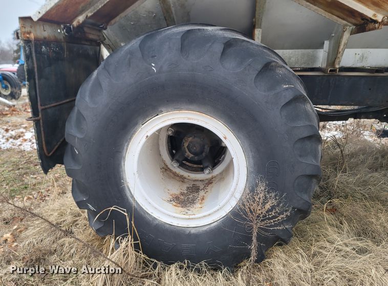 image for item MH9682 1984 GMC Brigadier  fertilizer delivery truck