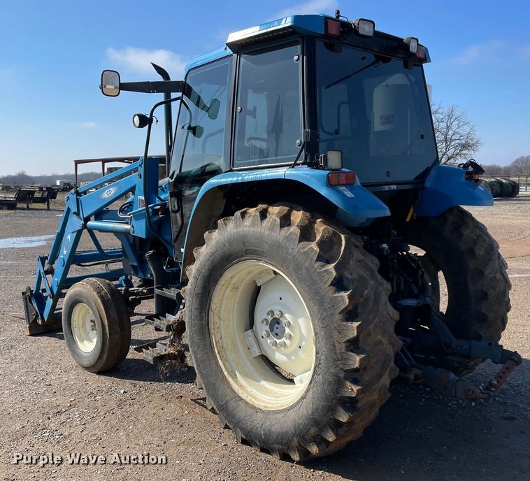 image for item MI9783 2000 New Holland TS100  tractor
