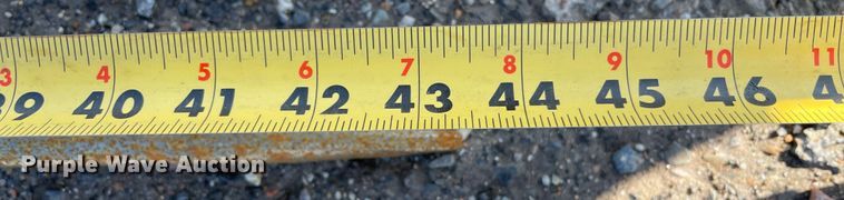 image for item MI9783 2000 New Holland TS100  tractor