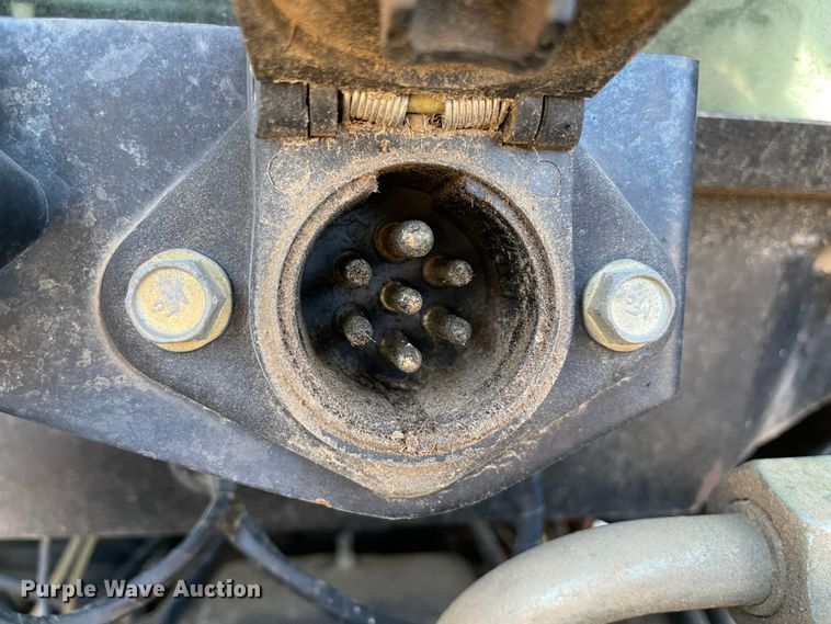 image for item MI9783 2000 New Holland TS100  tractor