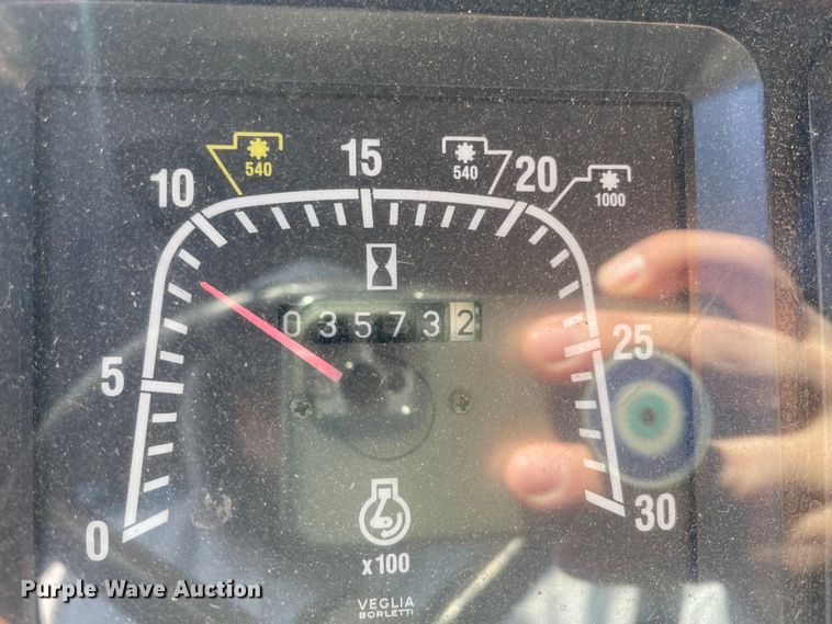 image for item MI9783 2000 New Holland TS100  tractor