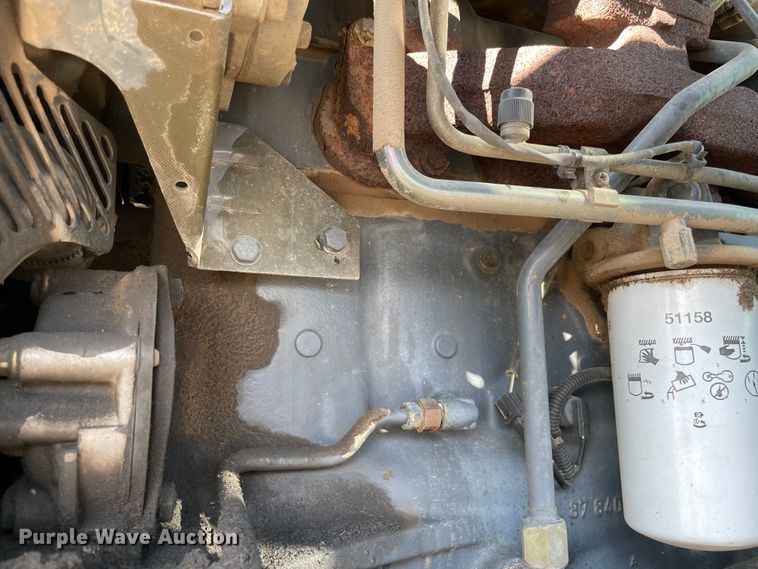 image for item MI9783 2000 New Holland TS100  tractor