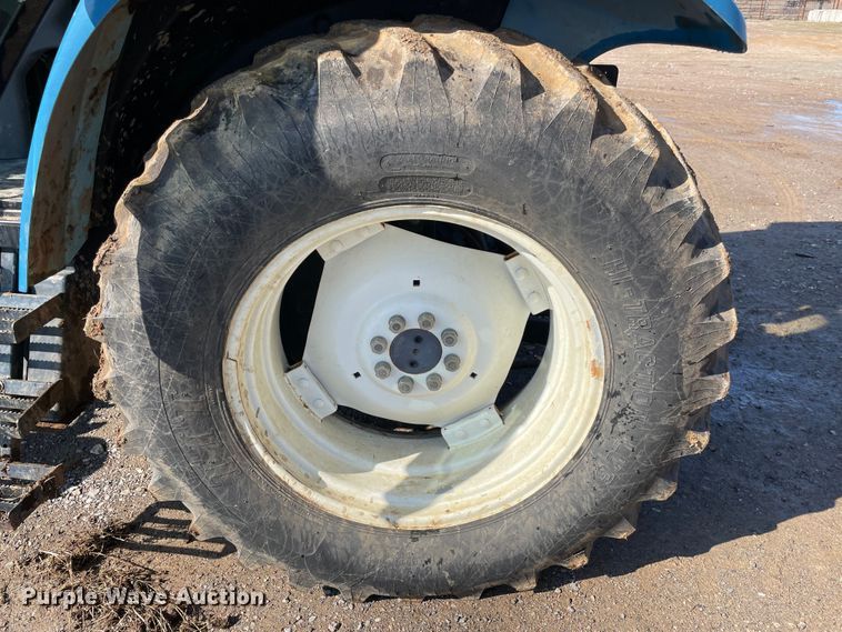 image for item MI9783 2000 New Holland TS100  tractor