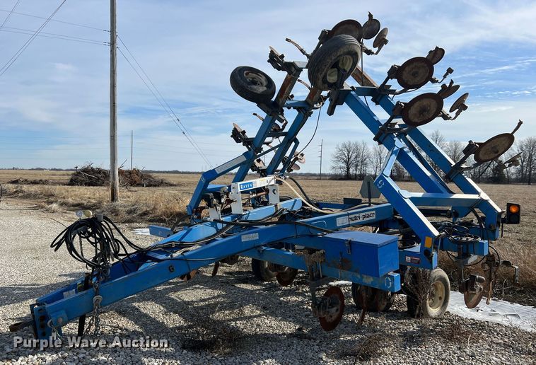 image for item MM9053 DMI Nutri-Placr 4300  NH3 applicator