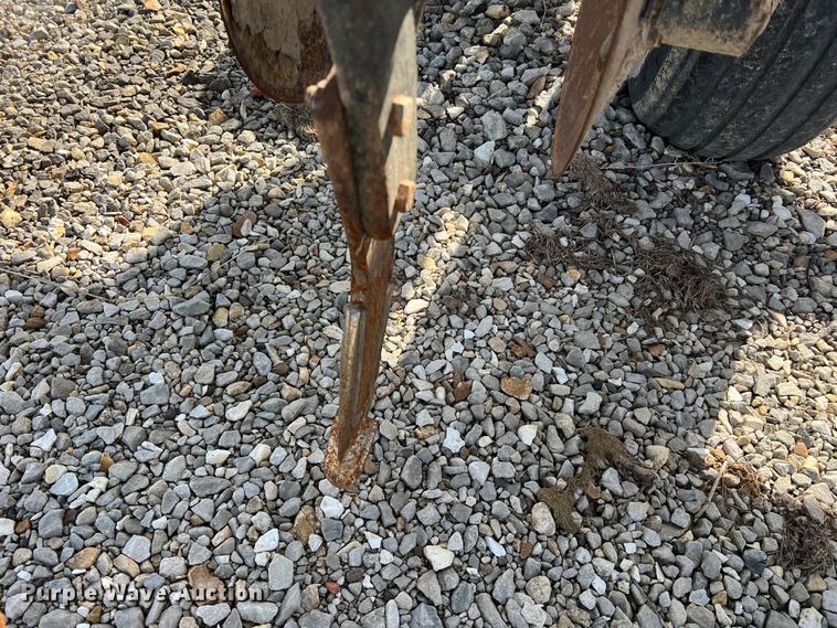 image for item MM9053 DMI Nutri-Placr 4300  NH3 applicator