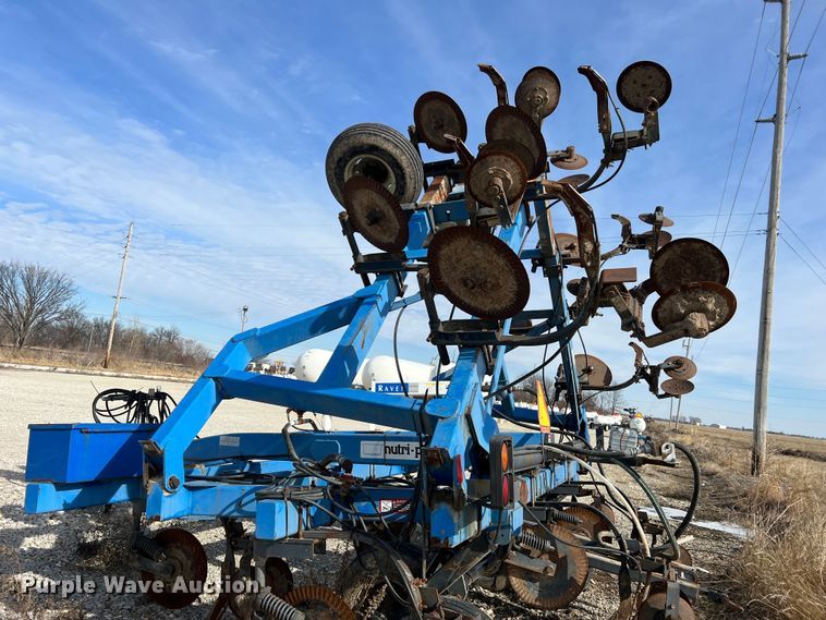 image for item MM9053 DMI Nutri-Placr 4300  NH3 applicator