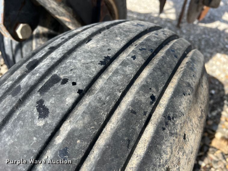 image for item MM9053 DMI Nutri-Placr 4300  NH3 applicator