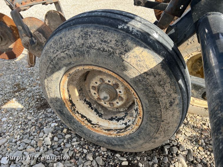 image for item MM9053 DMI Nutri-Placr 4300  NH3 applicator