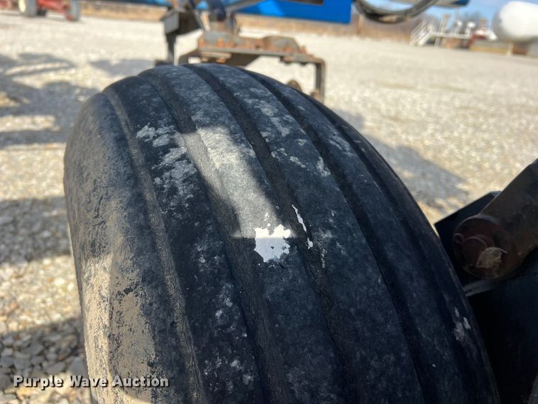 image for item MM9053 DMI Nutri-Placr 4300  NH3 applicator