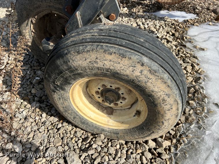 image for item MM9053 DMI Nutri-Placr 4300  NH3 applicator