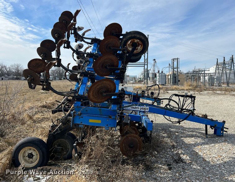 image for item MM9054 DMI Nutri-Placr 3300  NH3 applicator