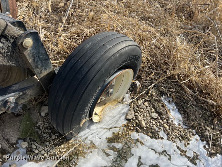 image for item MM9054 DMI Nutri-Placr 3300  NH3 applicator