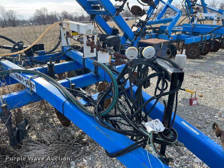 image for item MM9054 DMI Nutri-Placr 3300  NH3 applicator