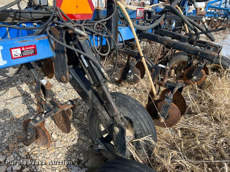 image for item MM9054 DMI Nutri-Placr 3300  NH3 applicator