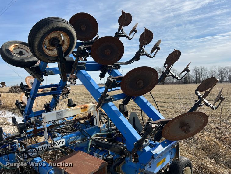 image for item MM9054 DMI Nutri-Placr 3300  NH3 applicator