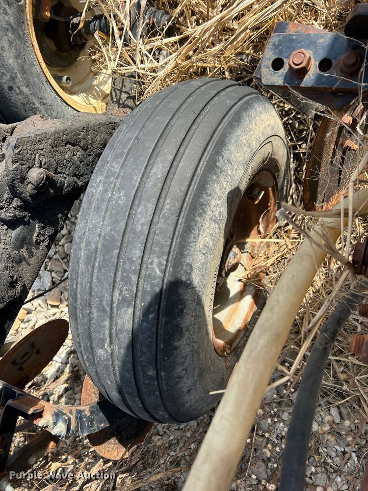 image for item MM9054 DMI Nutri-Placr 3300  NH3 applicator