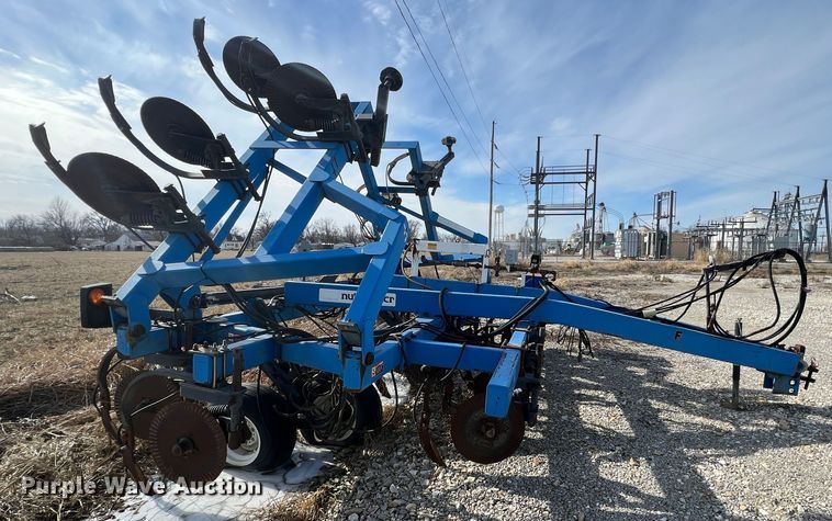 image for item MM9055 DMI Nutri-Placr 4300  NH3 applicator